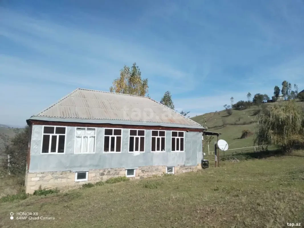 Satılır 4 otaqlı həyət evi 104 m²