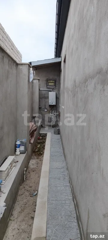 Satılır 5 otaqlı həyət evi