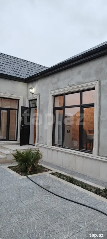 Satılır 5 otaqlı həyət evi