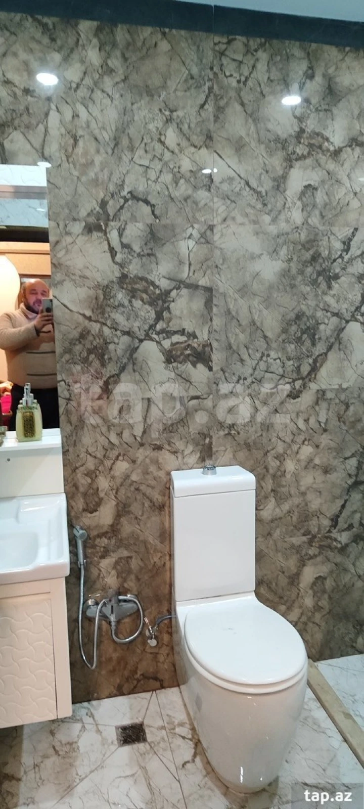 Satılır 5 otaqlı həyət evi