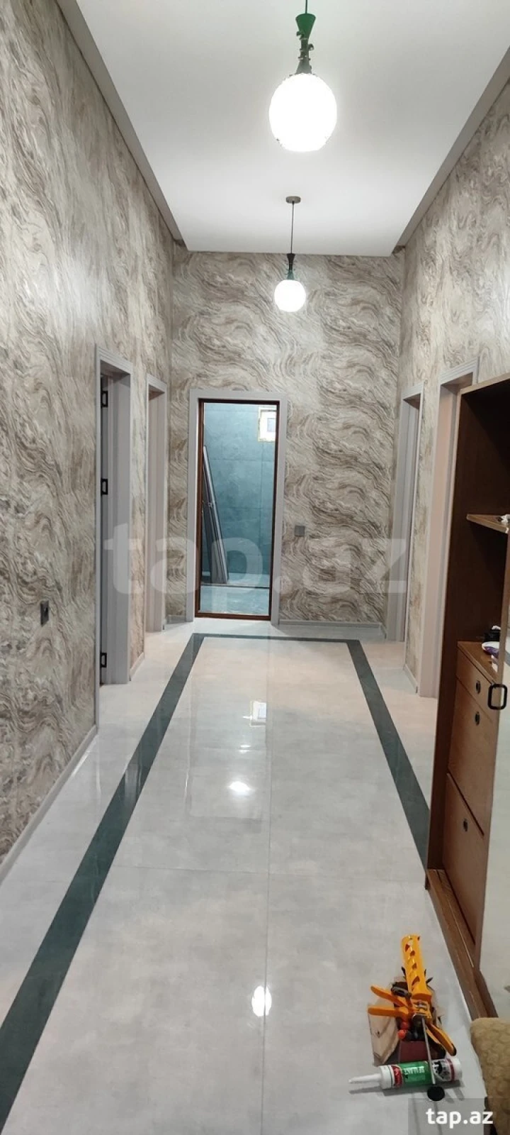 Satılır 5 otaqlı həyət evi