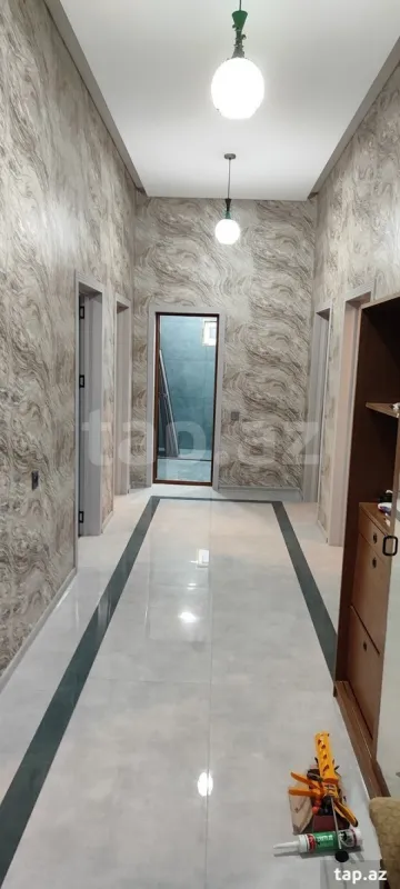 Satılır 5 otaqlı həyət evi