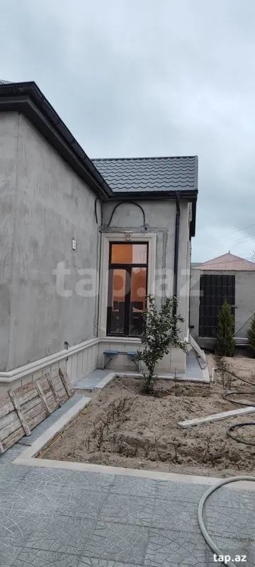 Satılır 5 otaqlı həyət evi