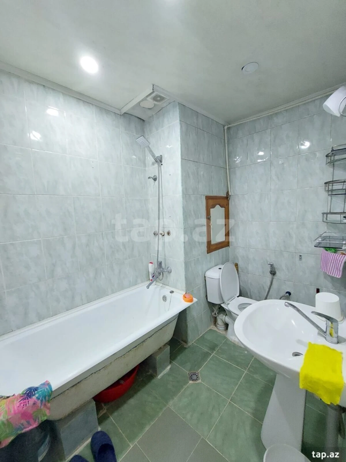 Satılır 2 otaqlı mənzil 42 m²