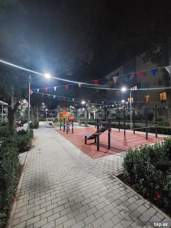 Satılır 2 otaqlı mənzil 42 m²