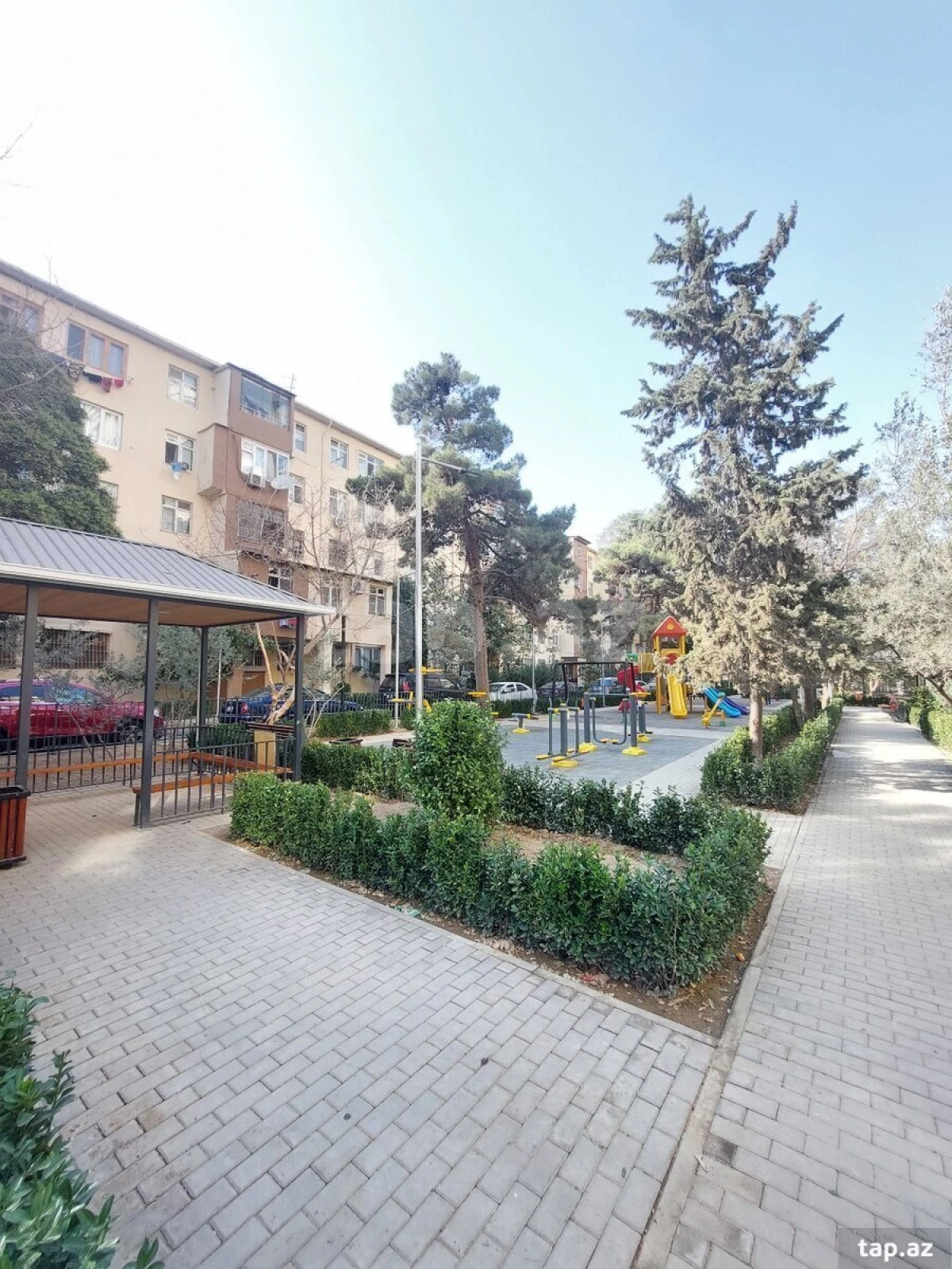 Satılır 2 otaqlı mənzil 42 m²