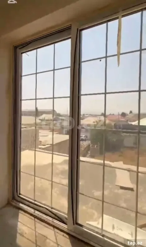 Satılır 12 otaqlı həyət evi 600 m²