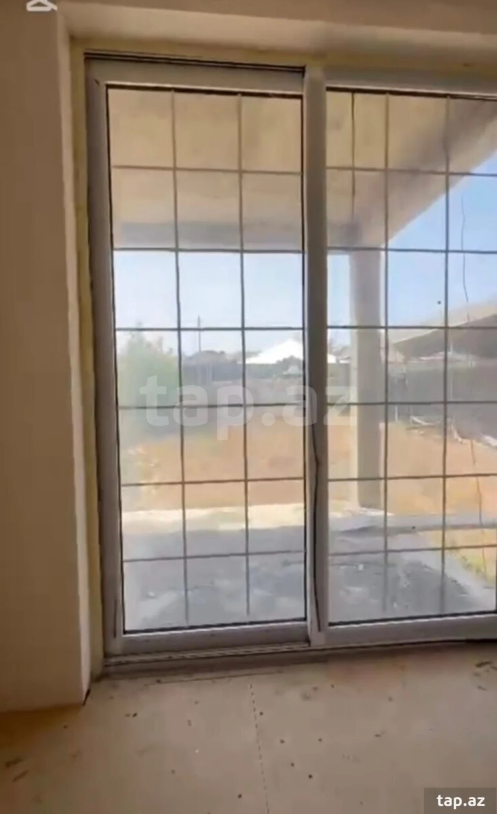 Satılır 12 otaqlı həyət evi 600 m²