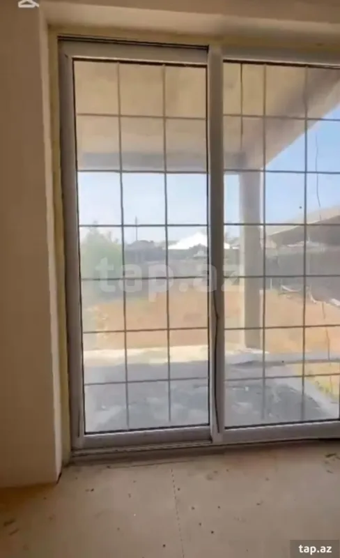 Satılır 12 otaqlı həyət evi 600 m²