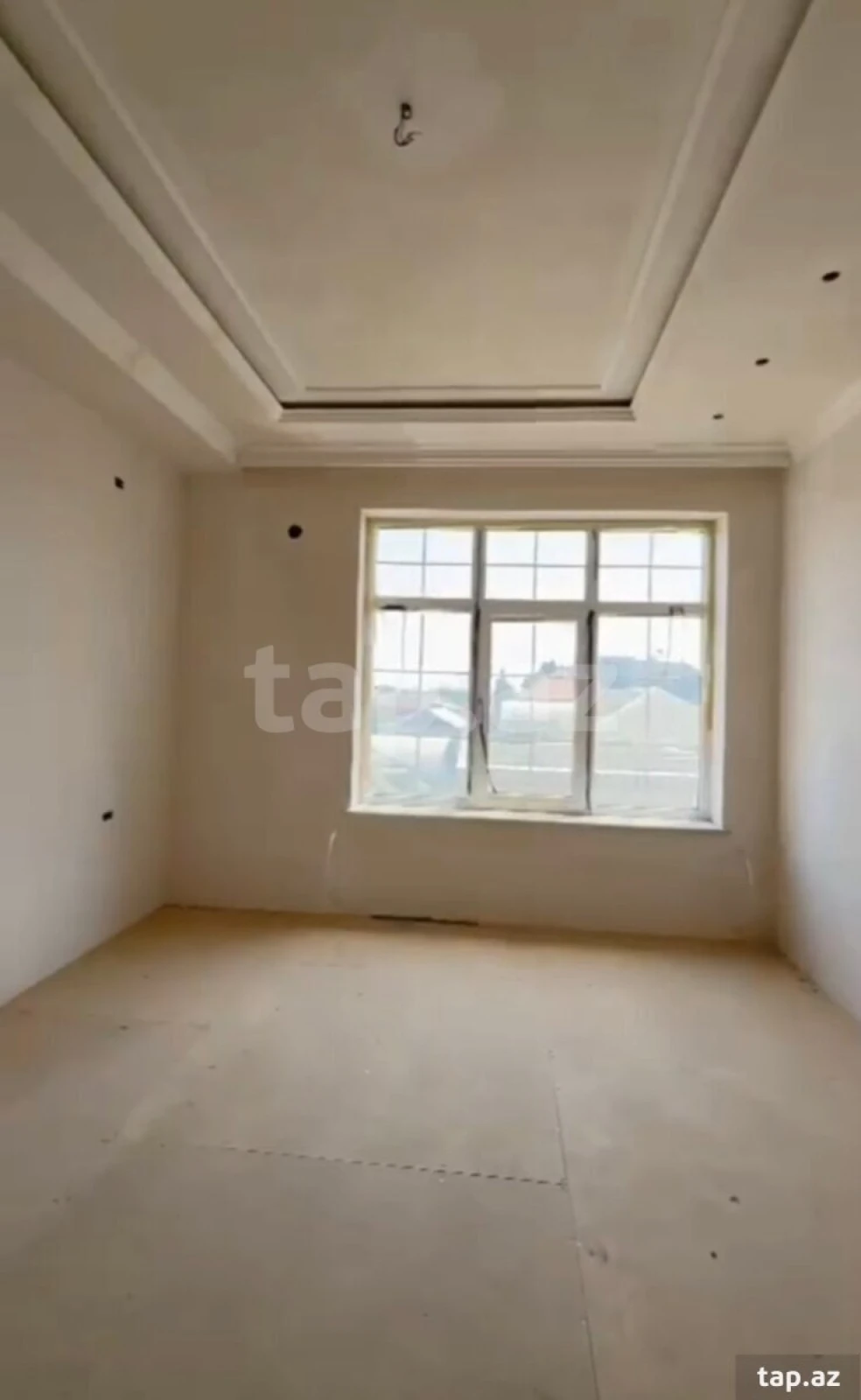 Satılır 12 otaqlı həyət evi 600 m²