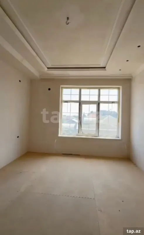 Satılır 12 otaqlı həyət evi 600 m²