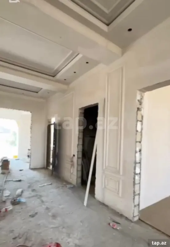 Satılır 12 otaqlı həyət evi 600 m²