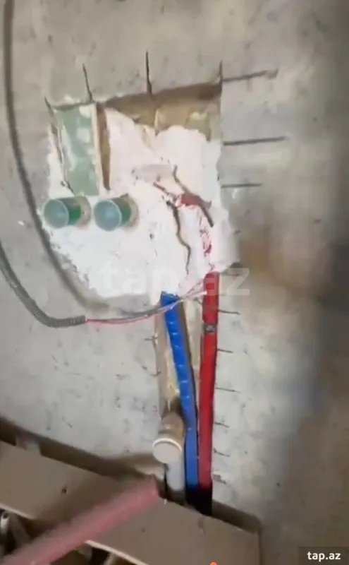 Satılır 12 otaqlı həyət evi 600 m²