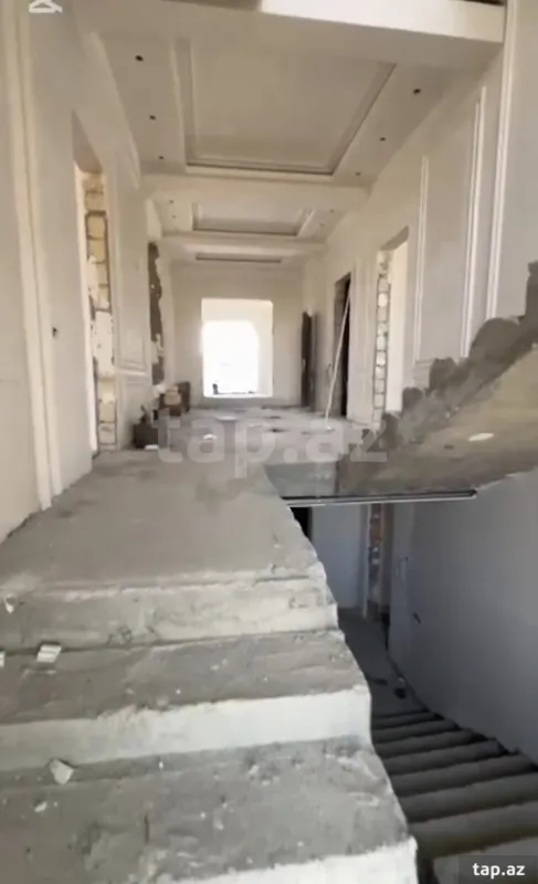 Satılır 12 otaqlı həyət evi 600 m²