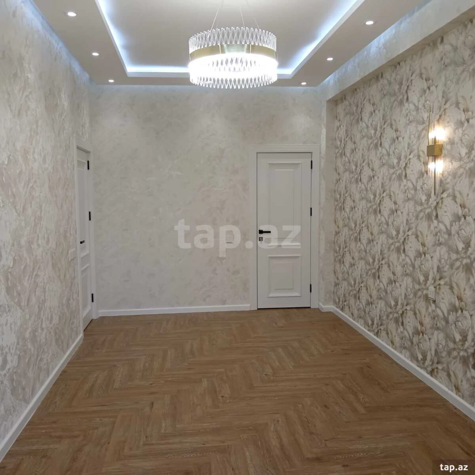 Satılır 3 otaqlı yeni tikili 130 m²
