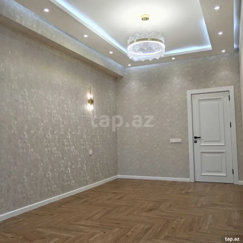 Satılır 3 otaqlı yeni tikili 130 m²