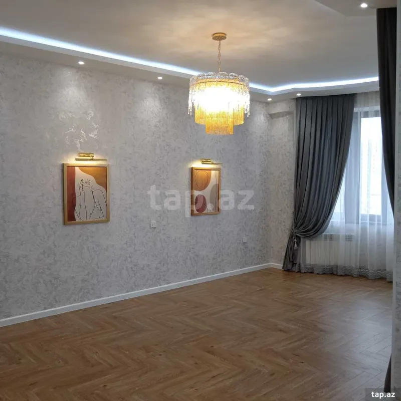 Satılır 3 otaqlı yeni tikili 130 m²