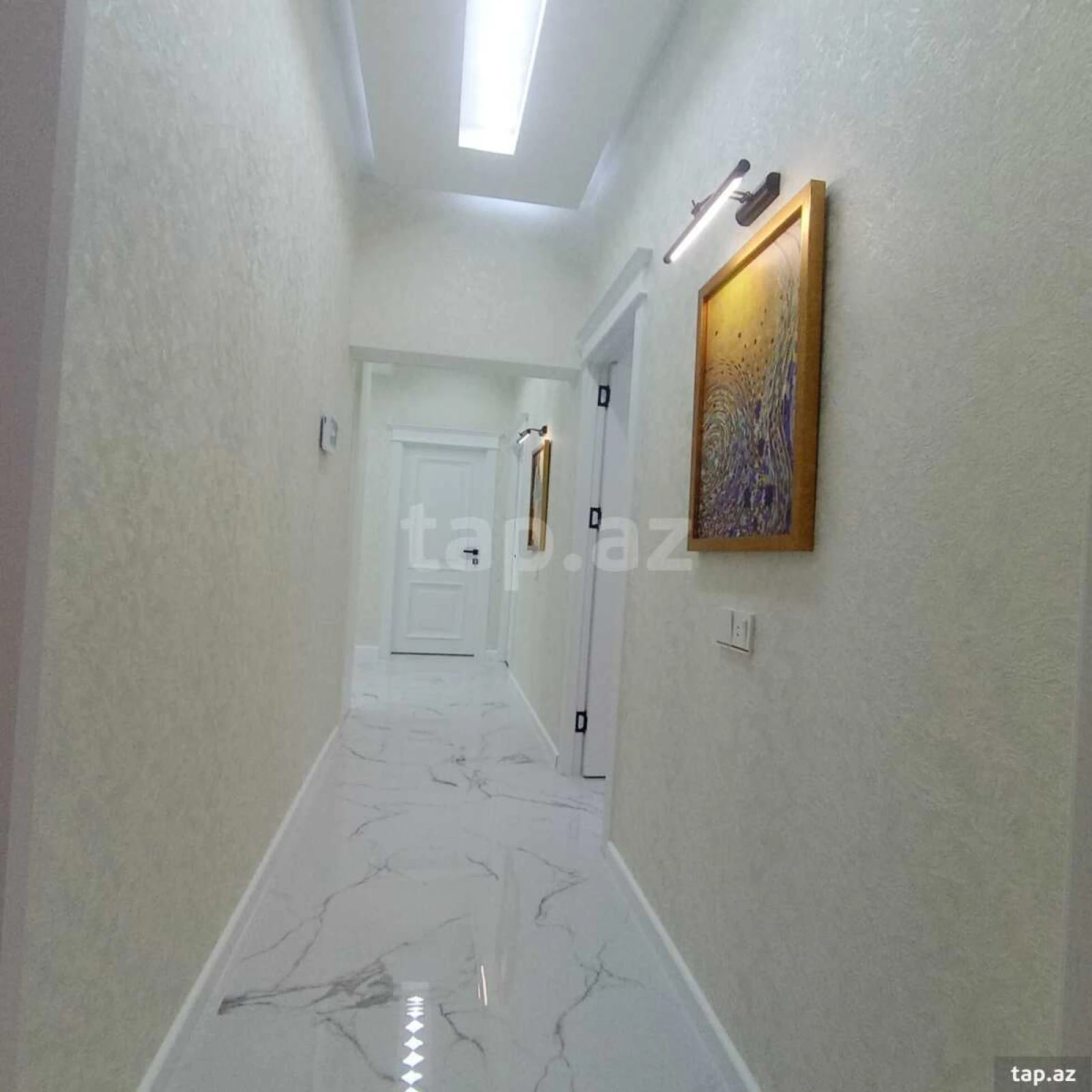 Satılır 3 otaqlı yeni tikili 130 m²