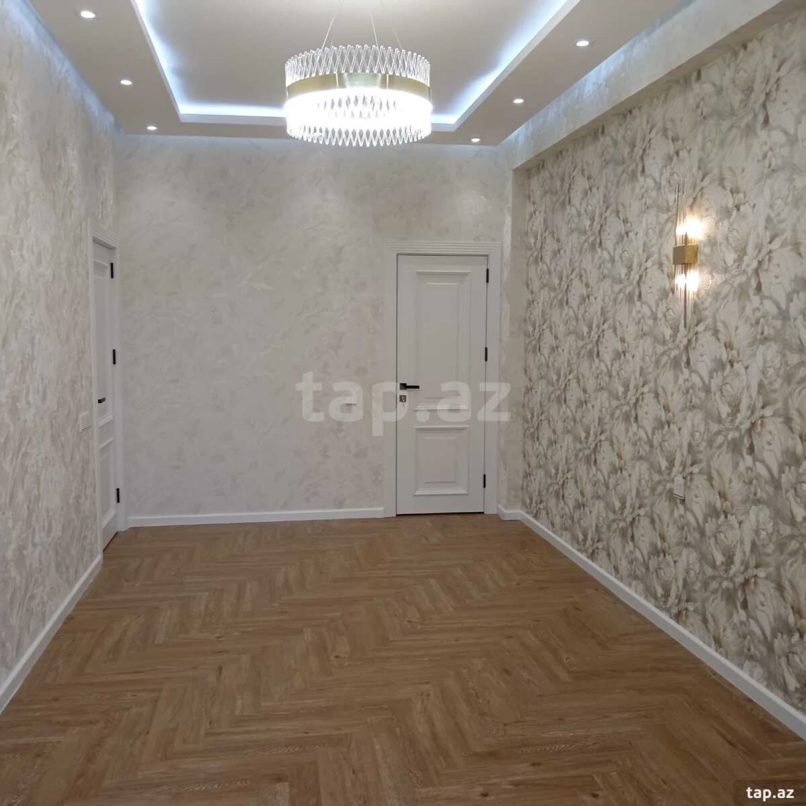 Satılır 3 otaqlı yeni tikili 130 m²
