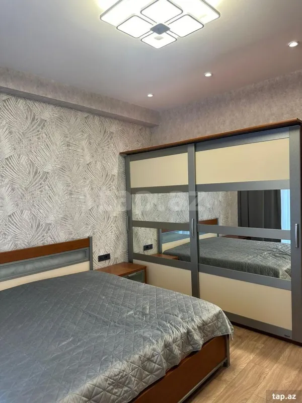 Kirayə verilir 3 otaqlı yeni tikili 95 m²