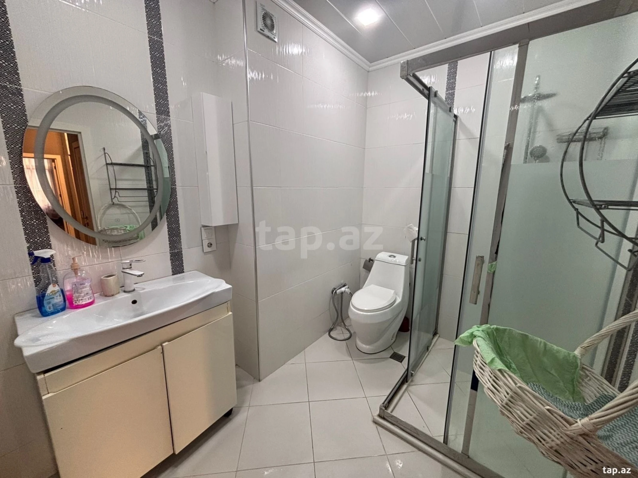 Kirayə verilir 3 otaqlı yeni tikili 120 m²