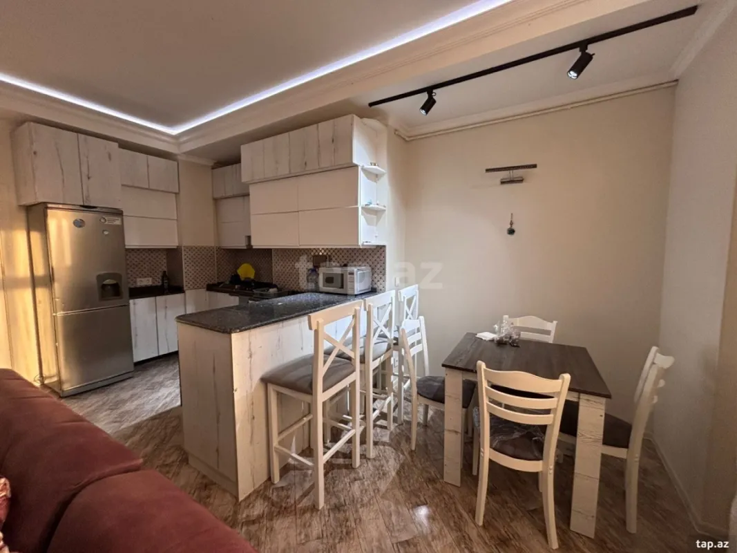 Kirayə verilir 3 otaqlı yeni tikili 120 m²