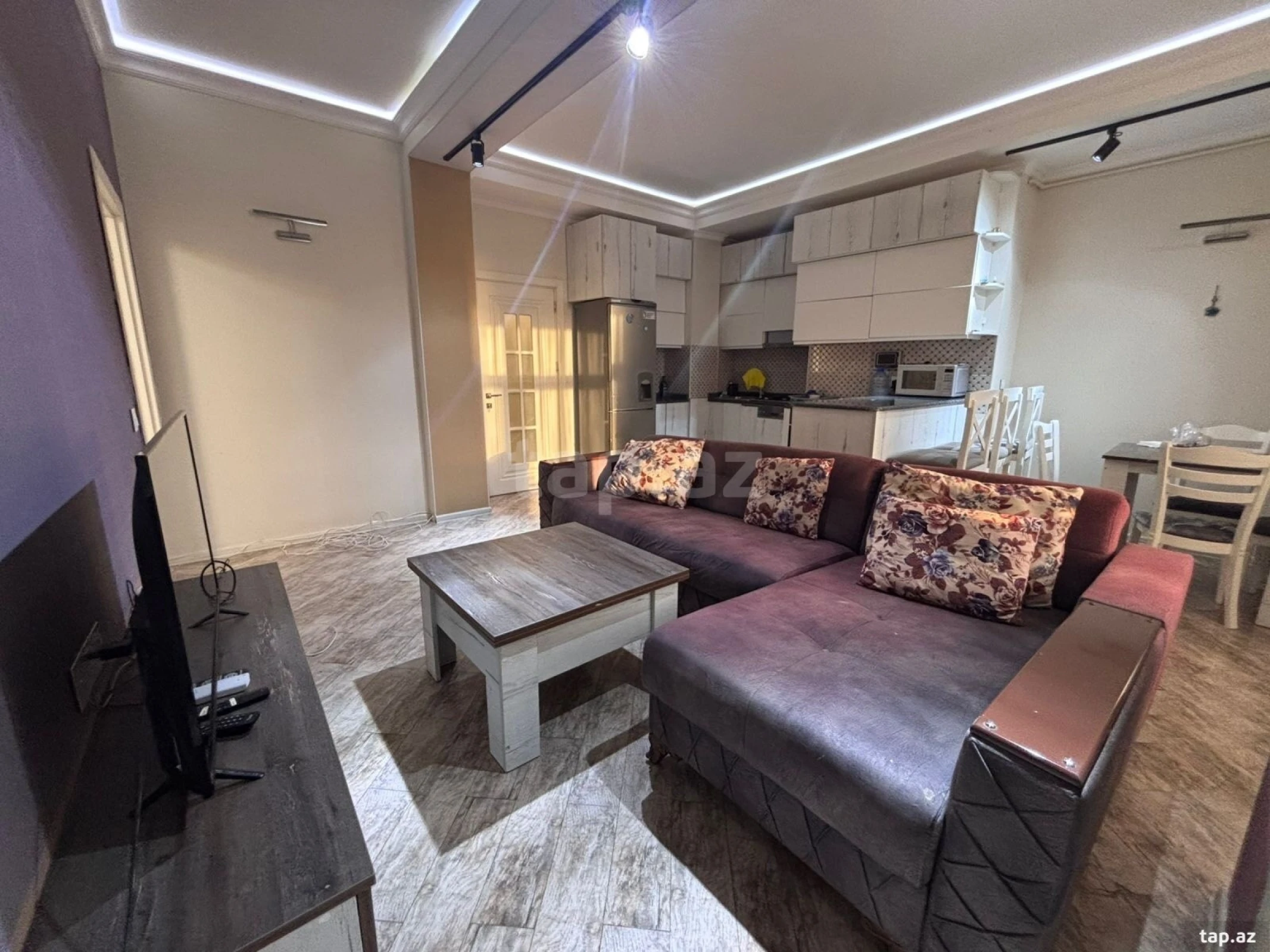 Kirayə verilir 3 otaqlı yeni tikili 120 m²