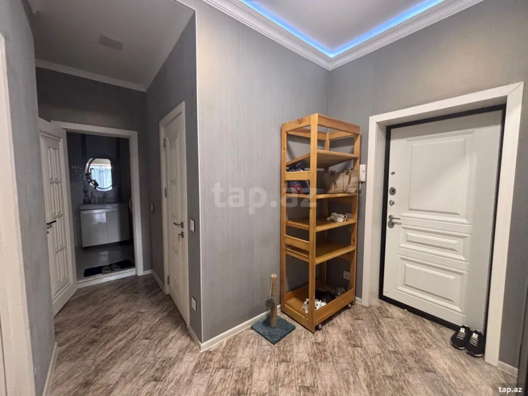 Kirayə verilir 3 otaqlı yeni tikili 120 m²