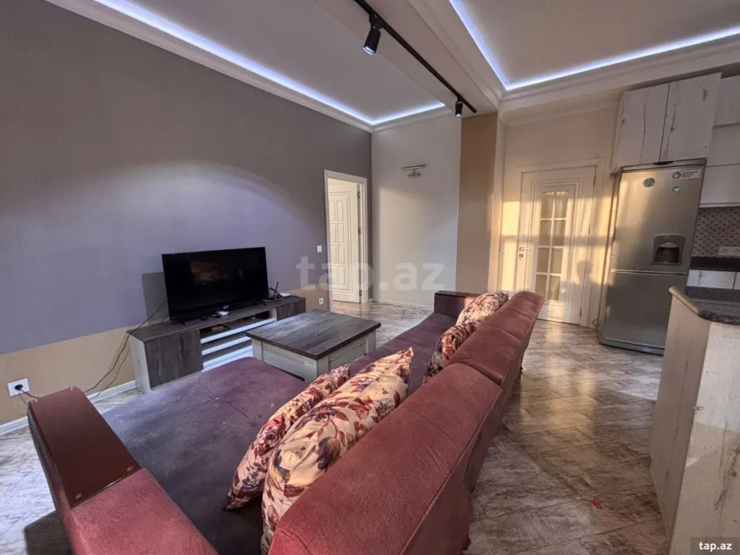 Kirayə verilir 3 otaqlı yeni tikili 120 m²