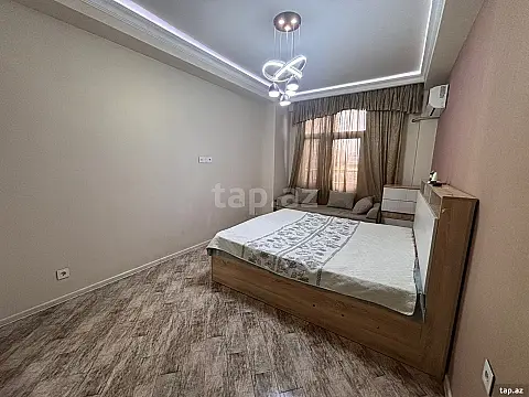 Kirayə verilir 3 otaqlı yeni tikili 120 m²