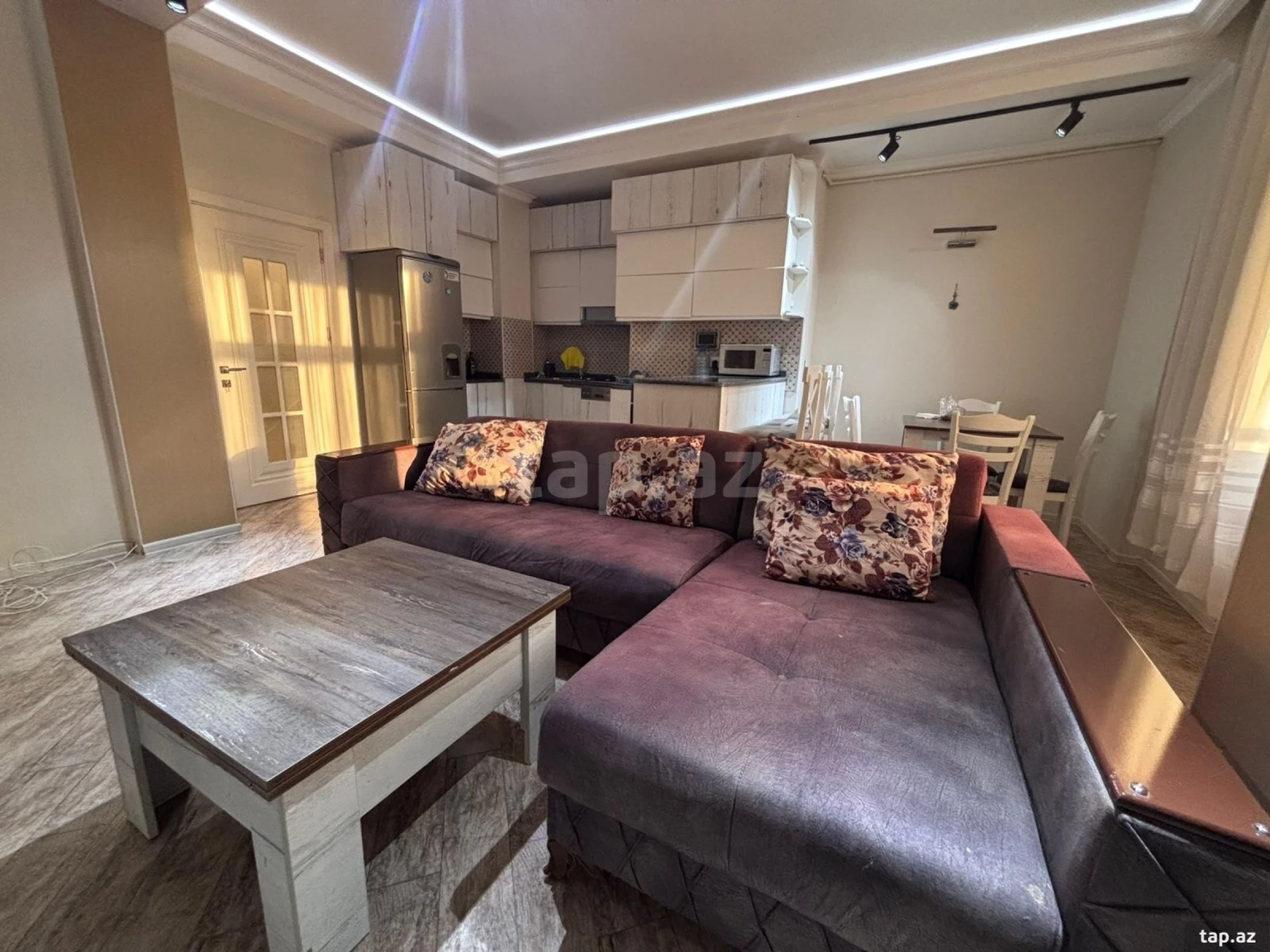 Kirayə verilir 3 otaqlı yeni tikili 120 m²