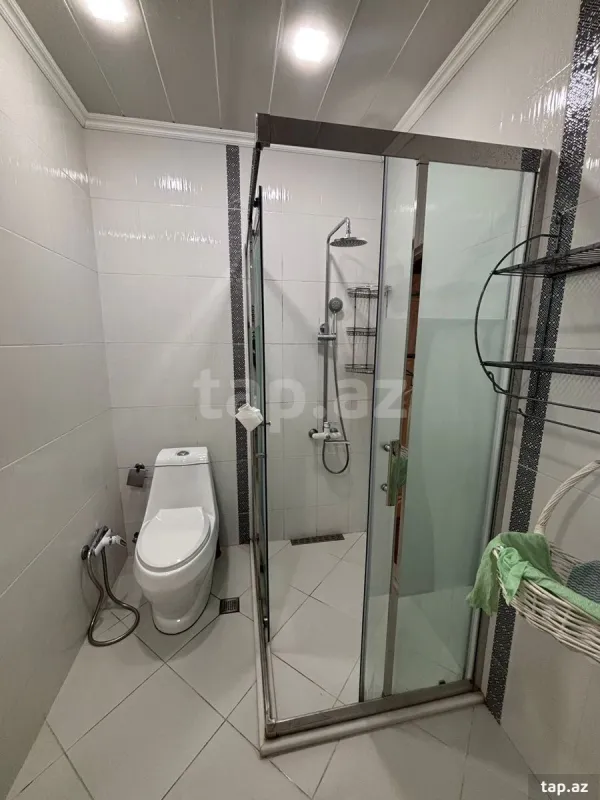 Kirayə verilir 3 otaqlı yeni tikili 120 m²