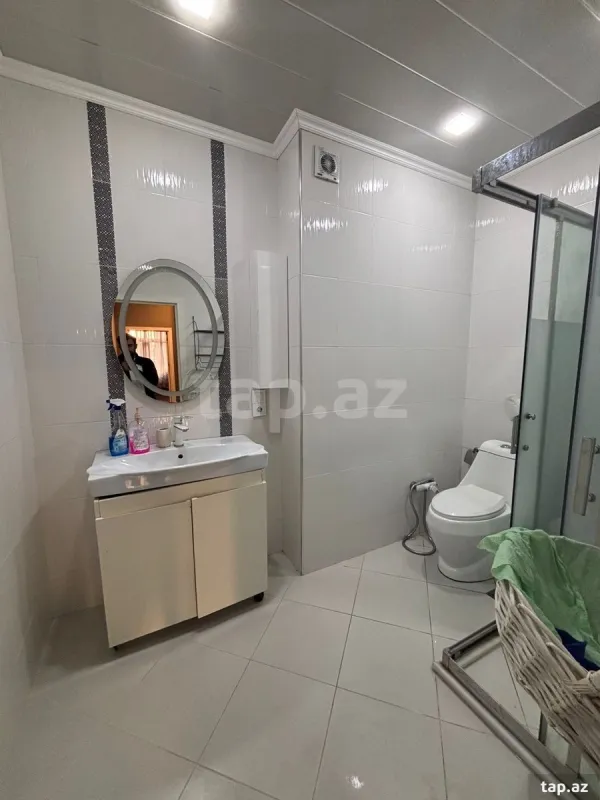 Kirayə verilir 3 otaqlı yeni tikili 120 m²