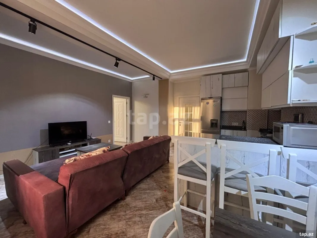 Kirayə verilir 3 otaqlı yeni tikili 120 m²