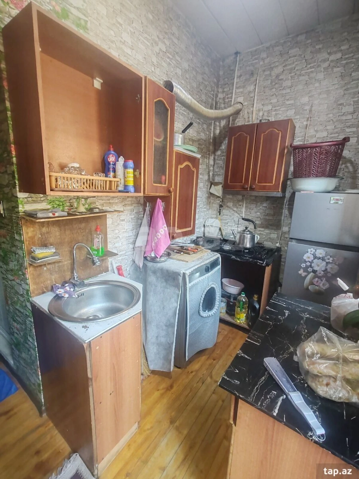 Satılır 4 otaqlı həyət evi