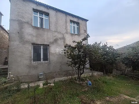 Satılır 4 otaqlı həyət evi