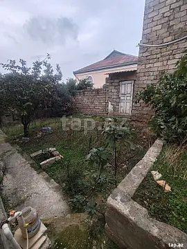 Satılır 4 otaqlı həyət evi