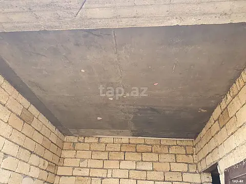 Satılır 18 otaqlı həyət evi