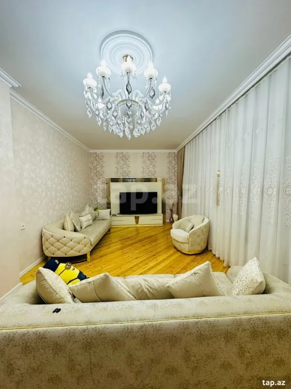 Kirayə verilir 6 otaqlı həyət evi