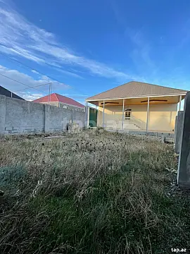 Satılır 8 otaqlı həyət evi