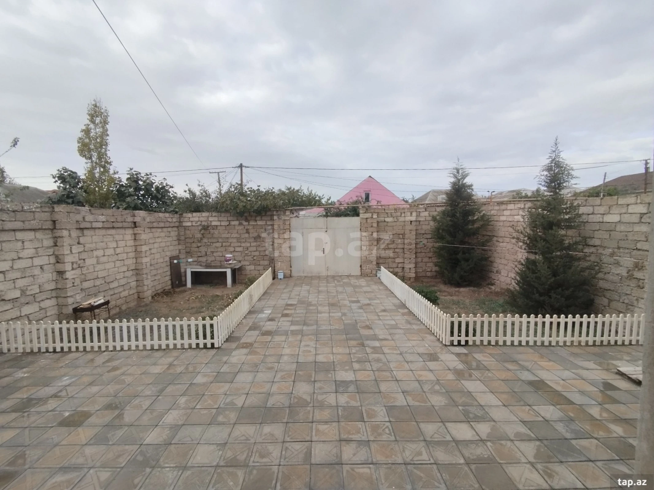 Satılır 3 otaqlı həyət evi