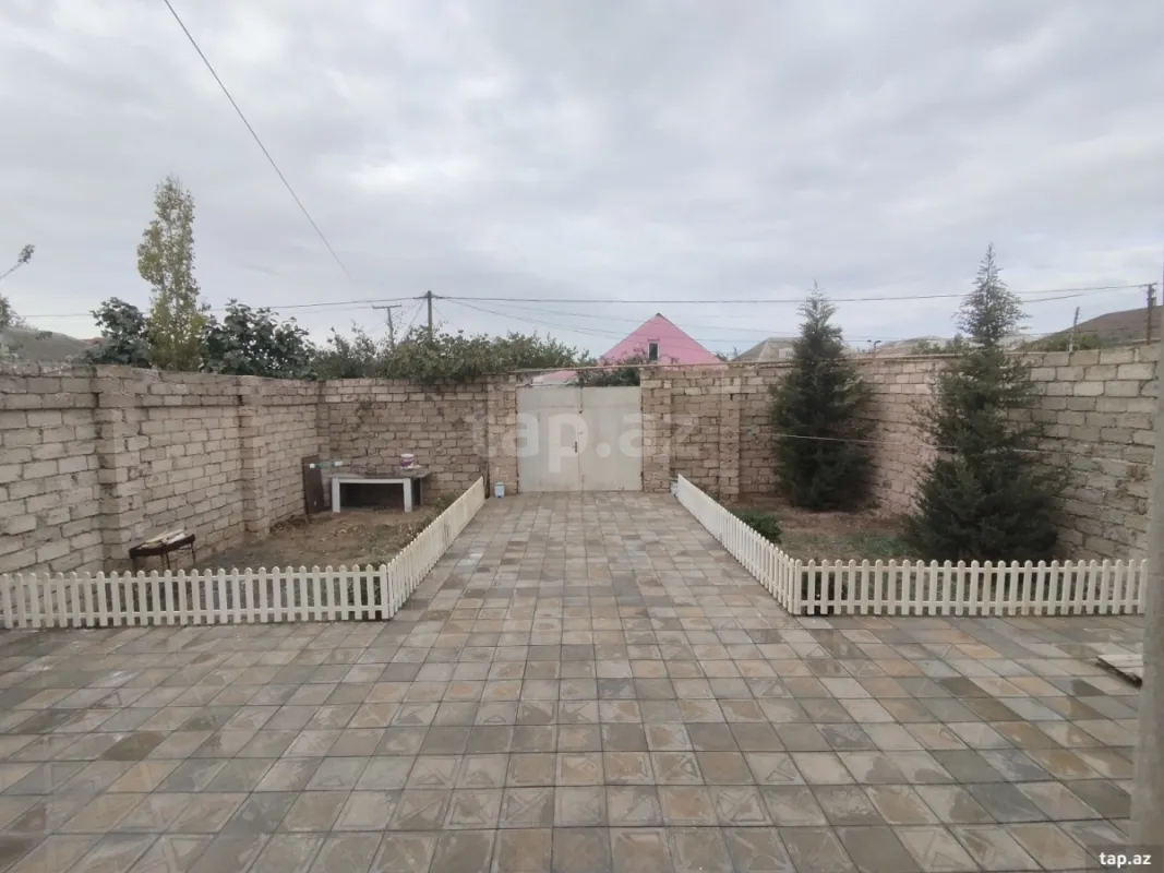 Satılır 3 otaqlı həyət evi
