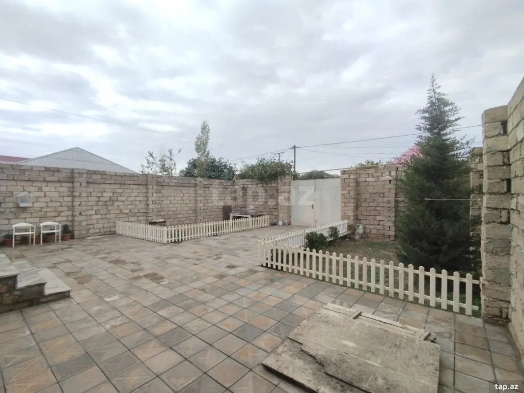 Satılır 3 otaqlı həyət evi