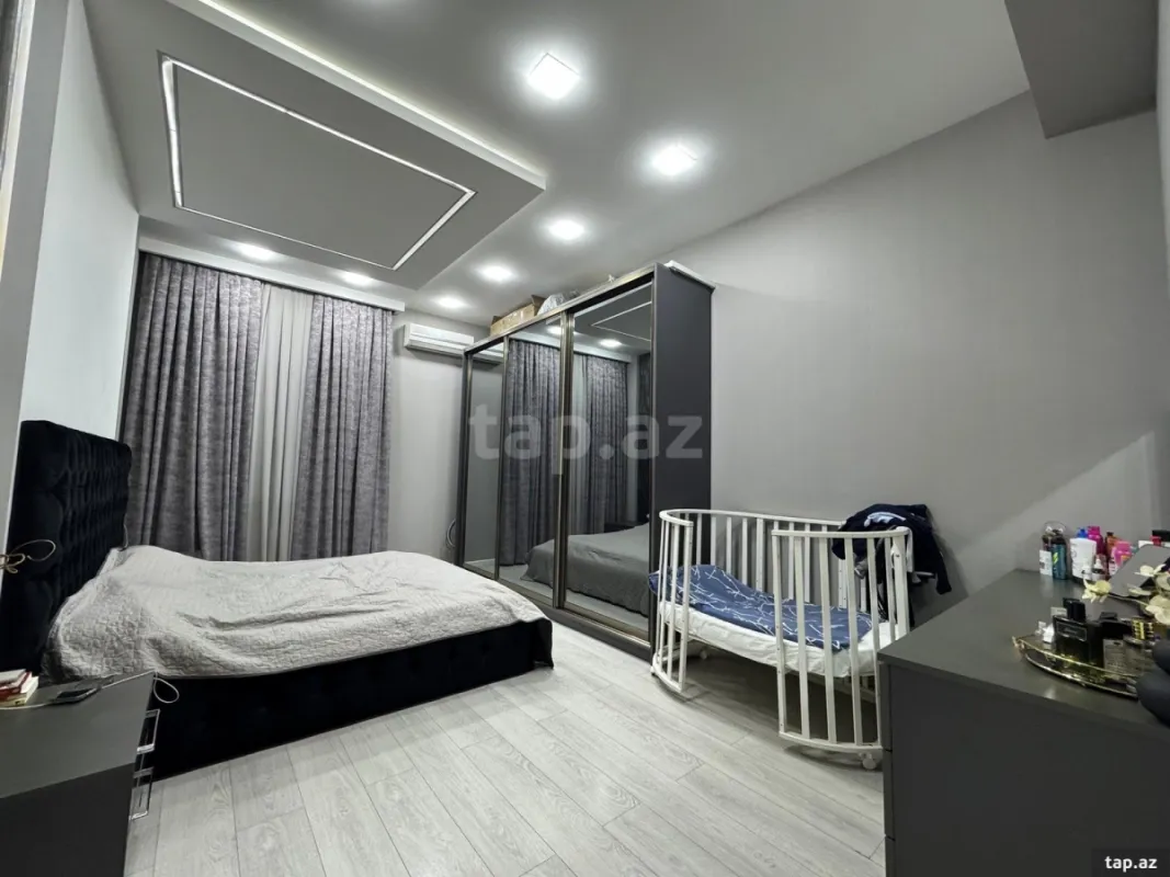 Satılır 2 otaqlı yeni tikili 75 m²