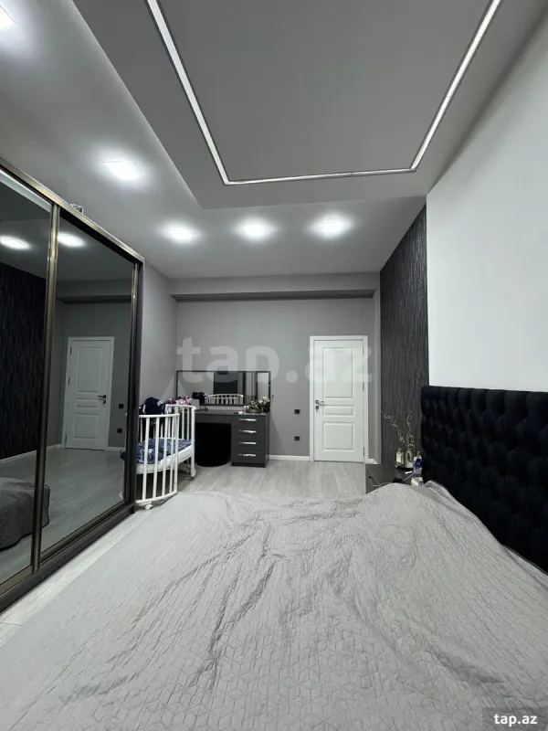 Satılır 2 otaqlı yeni tikili 75 m²