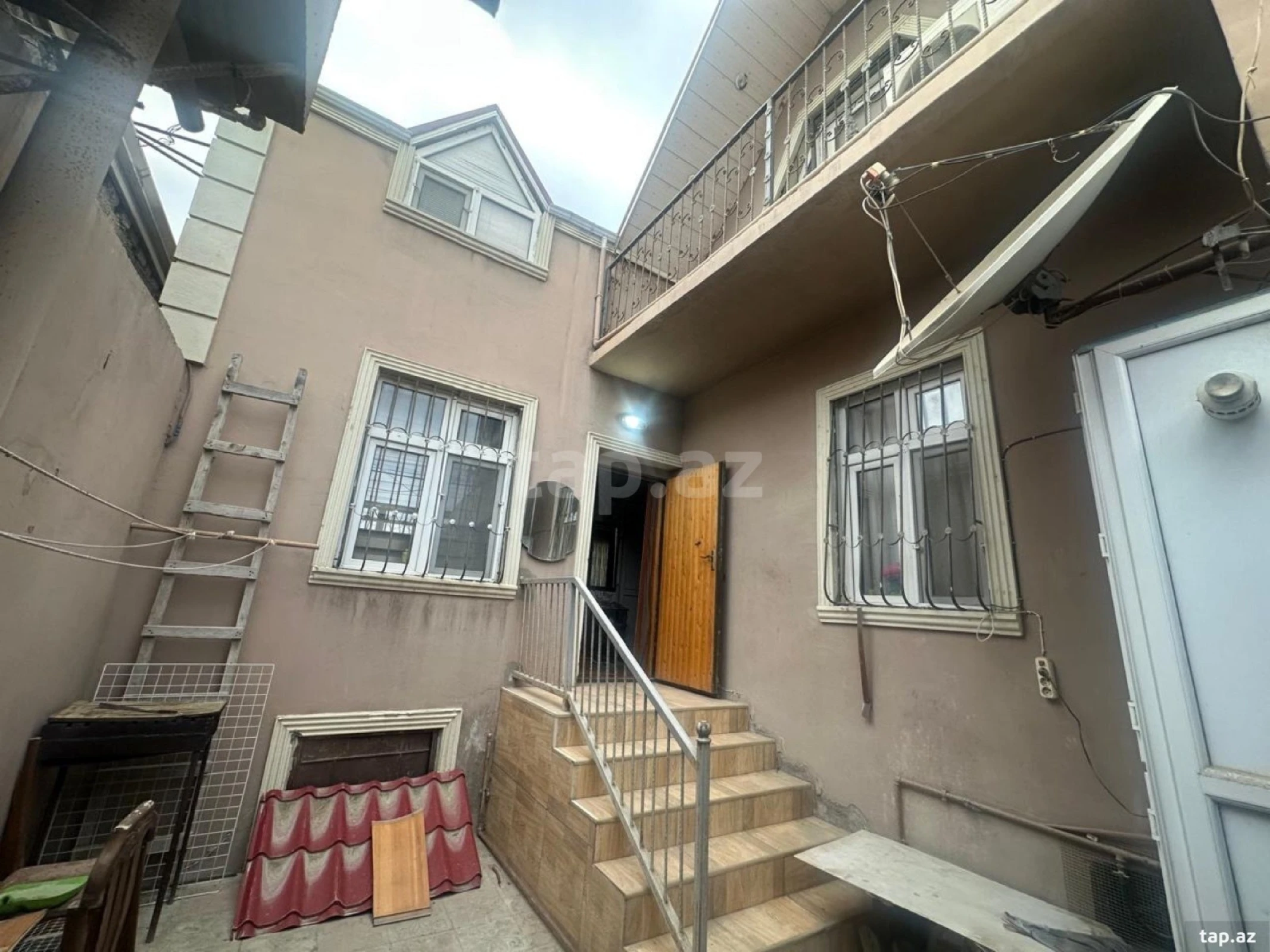 Satılır 3 otaqlı həyət evi