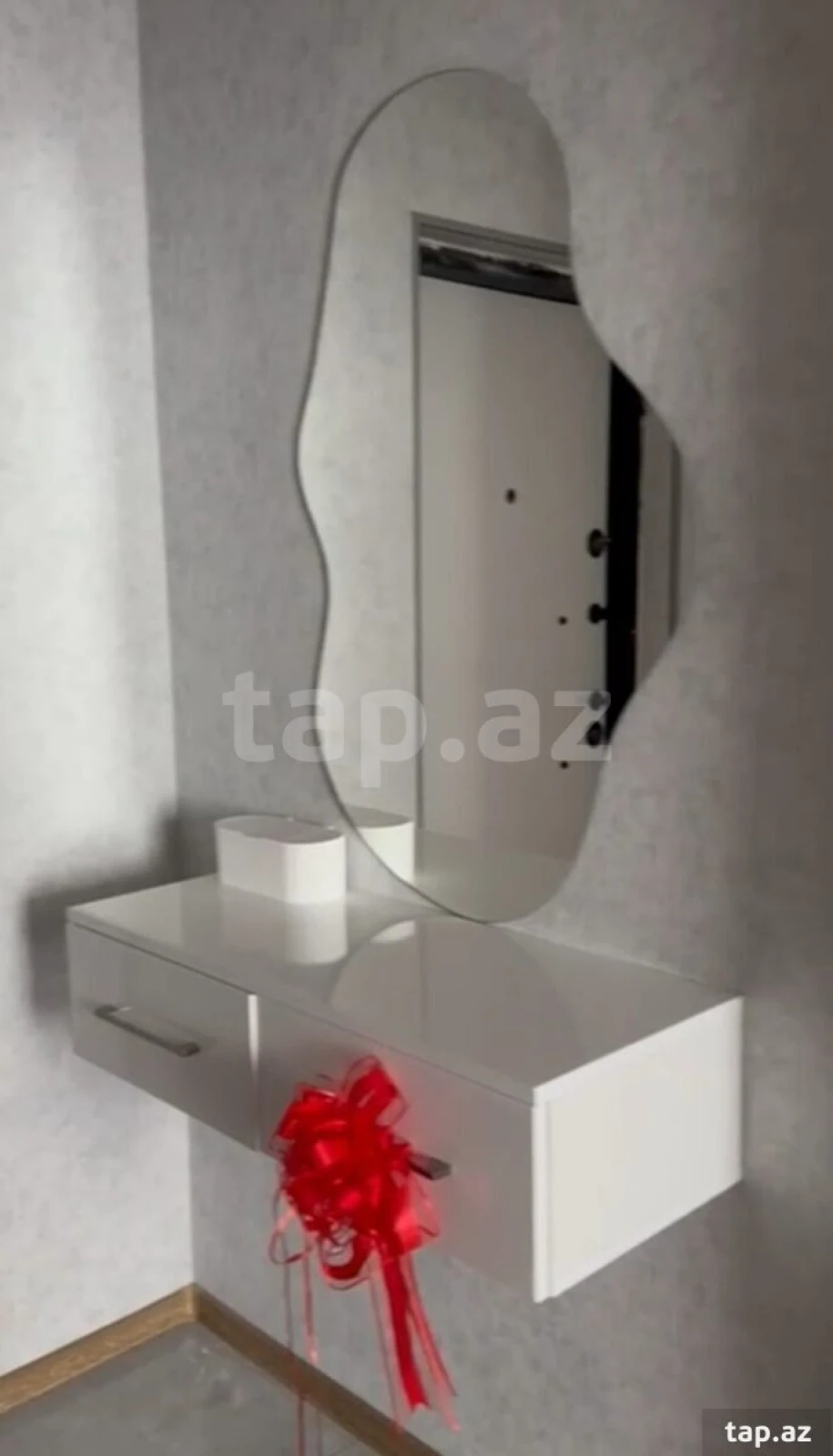 Kirayə verilir 2 otaqlı yeni tikili 60 m²