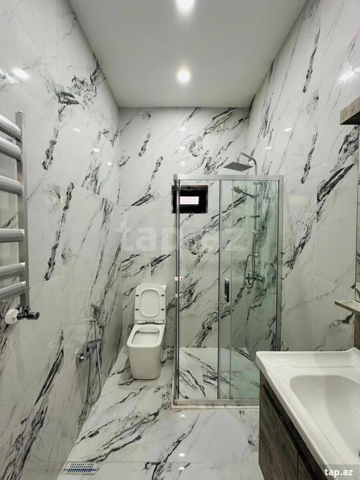 Satılır 4 otaqlı həyət evi