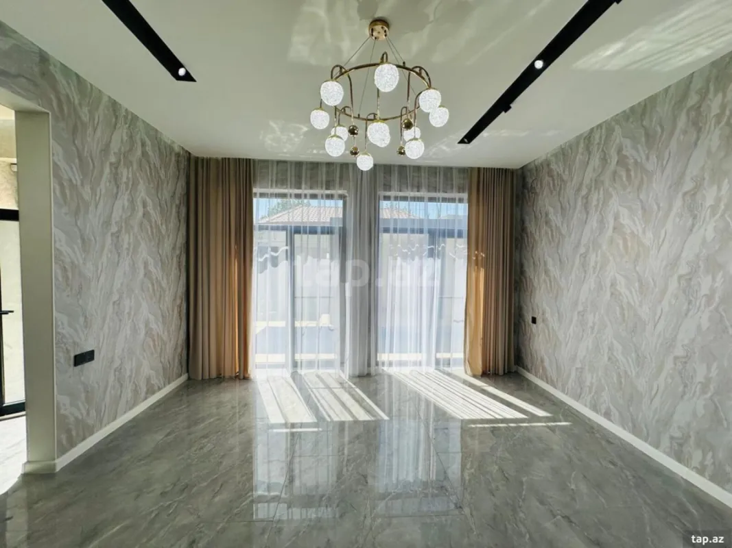 Satılır 4 otaqlı həyət evi