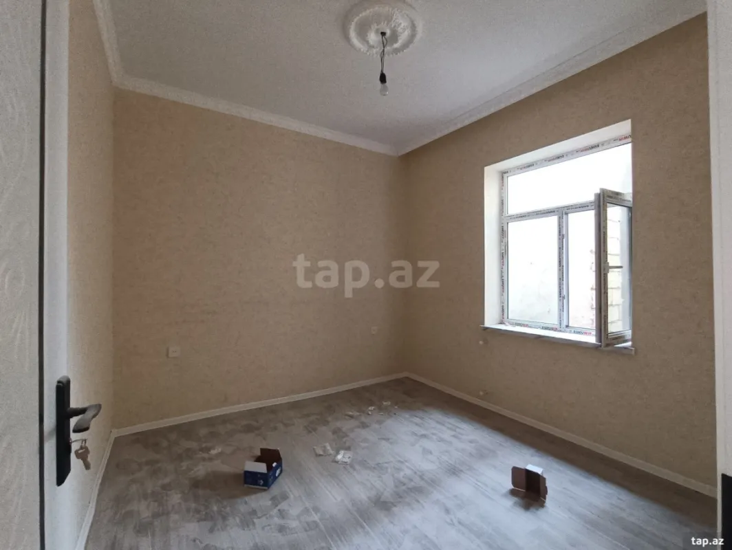 Satılır 4 otaqlı həyət evi